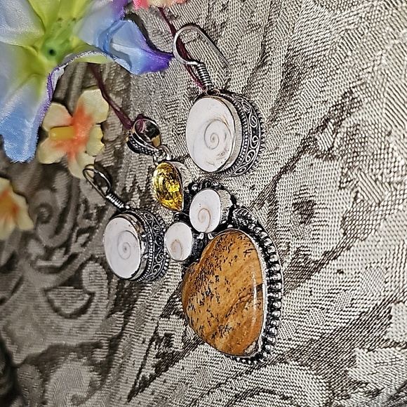 New Shiva shell and picture jasper pendant and earrings set - Picture 3 of 10